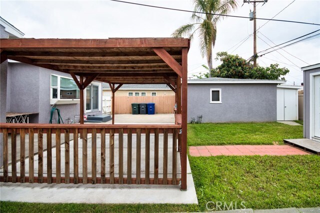 Building Photo - 6052 Marshall Ave