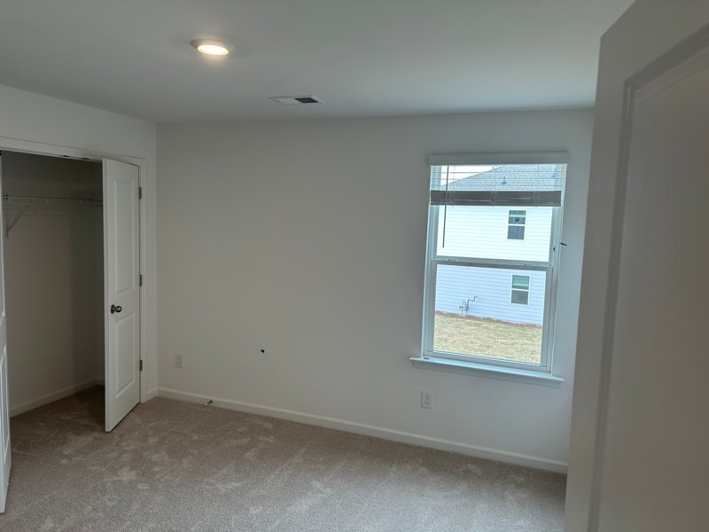 Building Photo - 1112 Holland Dr