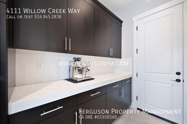 Building Photo - 4111 Willow Crk Wy