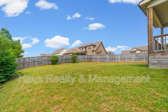Building Photo - 415 Glenstone Springs Dr