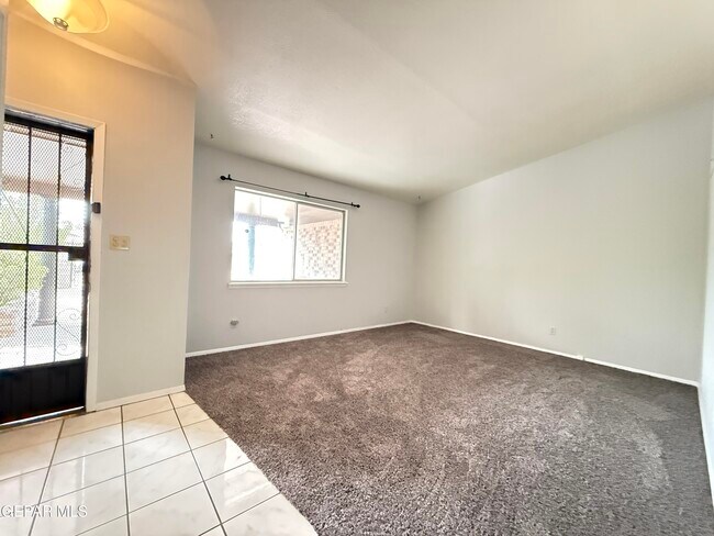 Building Photo - 11109 Pink Coral Dr