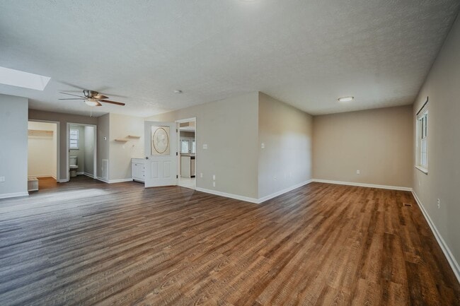 Building Photo - SHORT TERM - Spacious 3-Bedroom home with Wrap-Around Porch