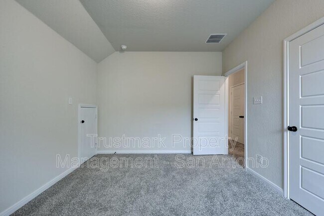 Building Photo - 9007 Shady Mountain