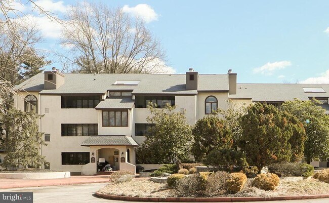 Building Photo - 301 Browning Ln