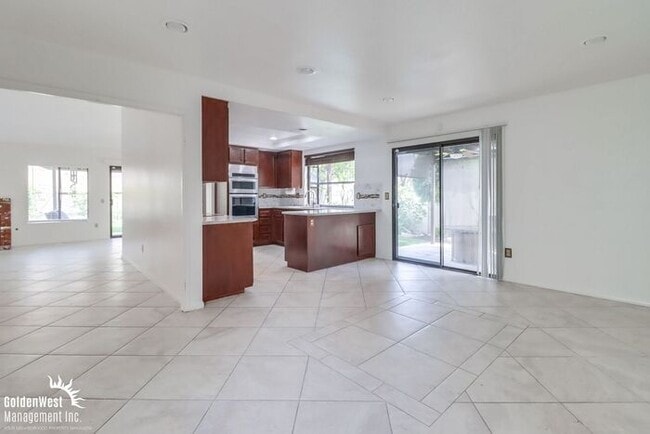 Building Photo - Captivating 3Bdm 2Ba Home in Rancho San Diego
