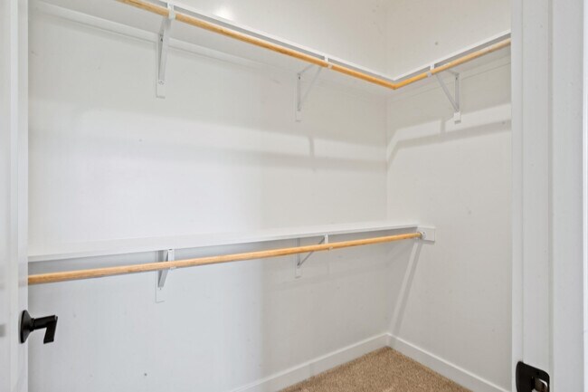 Building Photo - 2805 Easley Cabin Cir