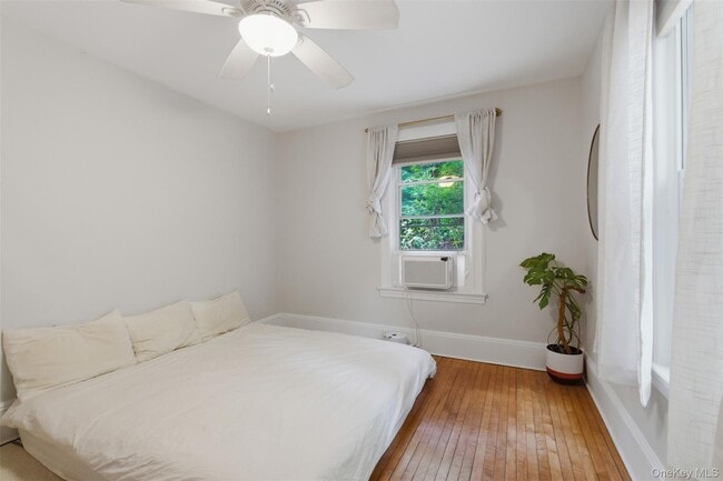 Building Photo - 988 US-9W
