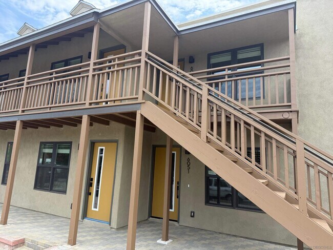 Building Photo - 6051 La Jolla Hermosa Ave
