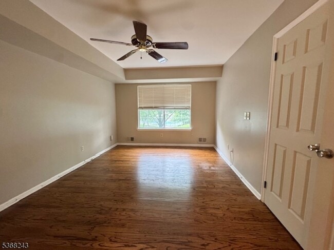 Building Photo - 64 Bentley Ct