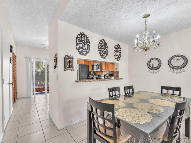 Building Photo - 9850 NW 57th Manor