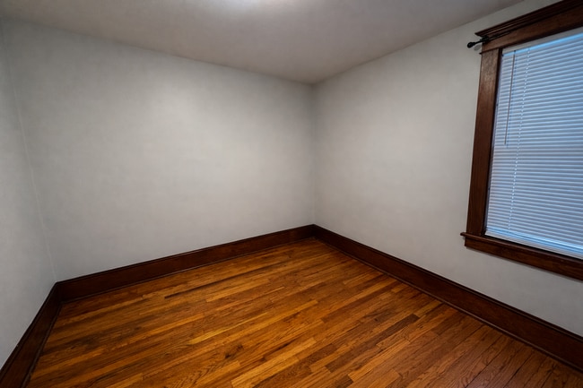 Building Photo - Large 4 bedroom home across from Franklyn Field.