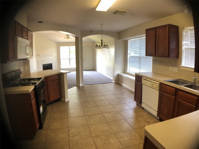 Building Photo - 18442 S Wimbledon Dr