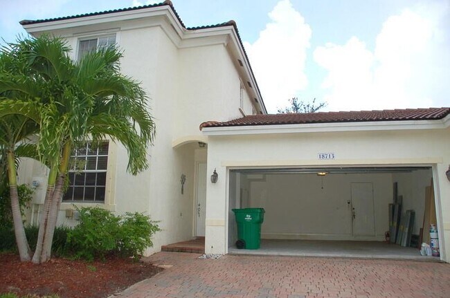 Building Photo - 18713 SW 26th St