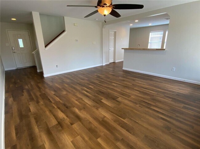 Building Photo - 141 Ruby Lake Dr