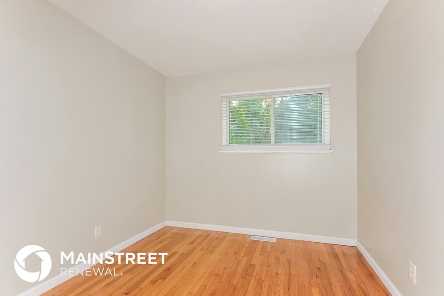 Building Photo - 330 Moule Dr