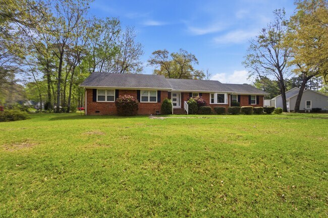 Building Photo - 601 Winged Foot Ct