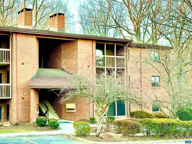 Primary Photo - 111 Turtle Creek Rd