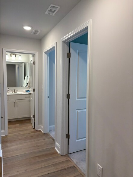 Building Photo - 5012 Calvine Mill Way