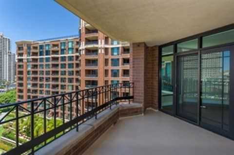 Balcony - 500 W Harbor Dr