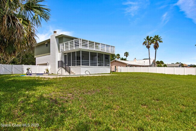 Building Photo - 7810 S Tropical Trail