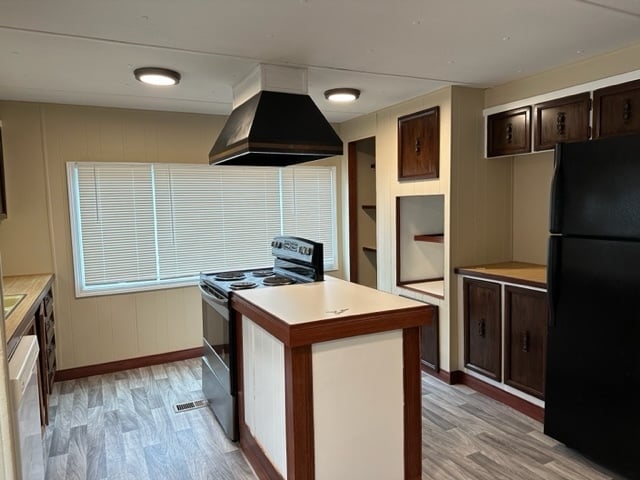 Building Photo - TWO BEDROOM MOBILE HOME IN CASTLE ROCK