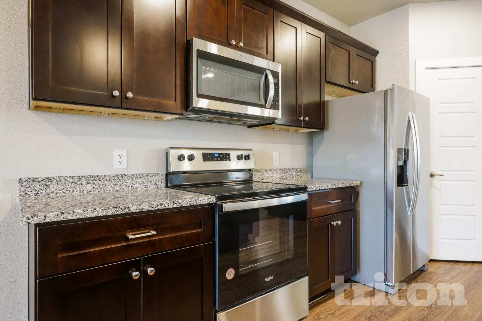 Building Photo - 10393 Ft Ewell Trl