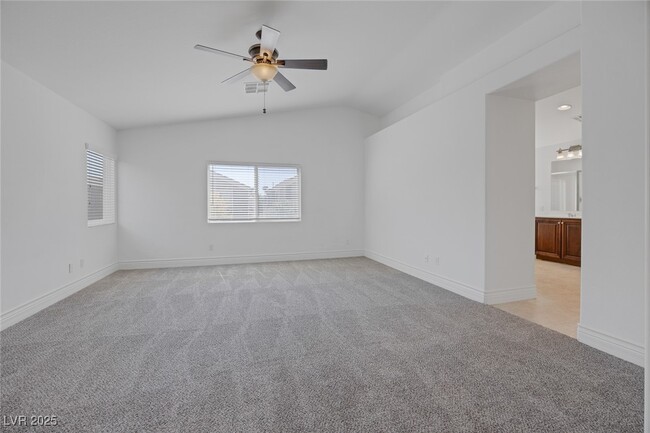 Building Photo - 155 Water Hazard Ln