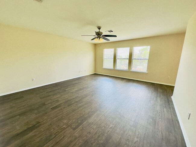 Building Photo - Spacious 4-Bedroom Home in Westwood – Leander ISD!