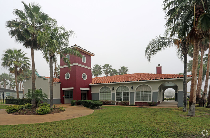 Primary Photo - La Herencia Apartments