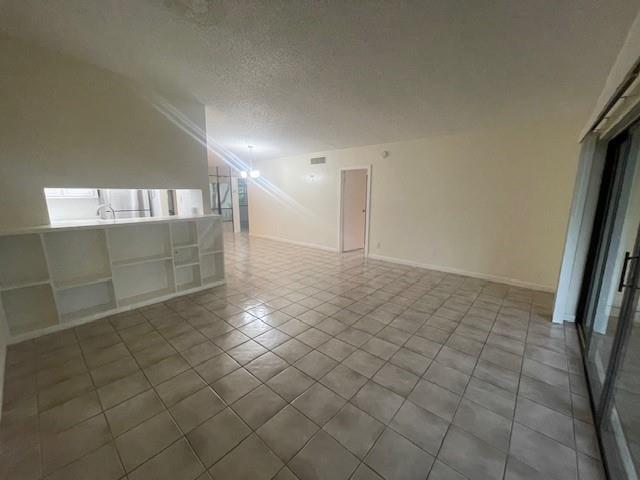 Building Photo - 301 N Pine Island Rd