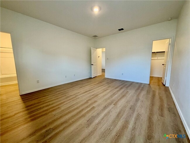 Building Photo - 345 The Bad Wy