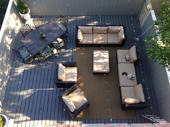 Building Photo - 583 Nile St