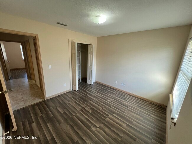 Building Photo - 2024 Hovington Cir W