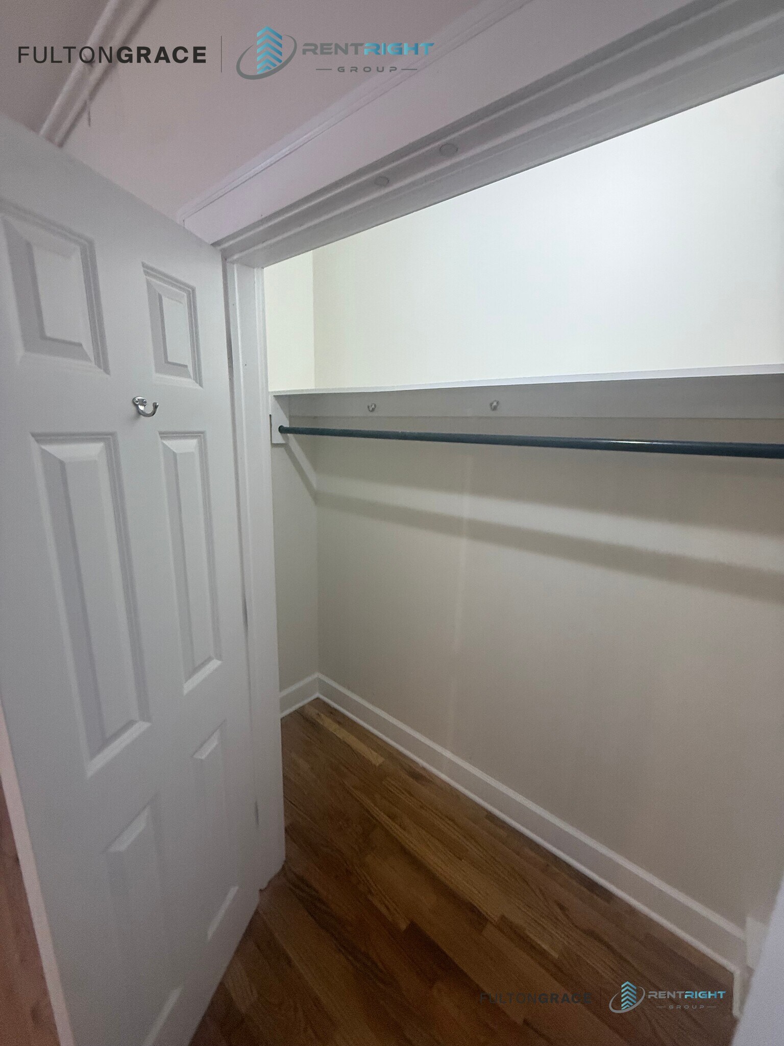 Building Photo - 2065 W Lawrence Ave