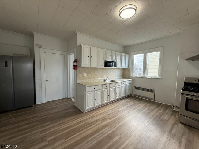 Building Photo - 234 Christine St