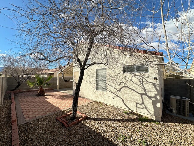 Building Photo - Buffalo & Lake Mead