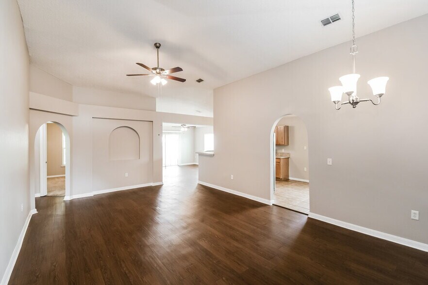 Building Photo - 12348 Hickory Forest Rd