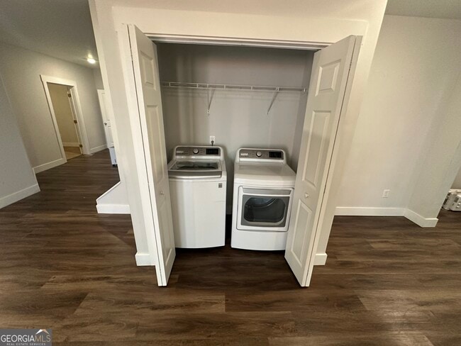 Building Photo - 370 Crestbrook Ln