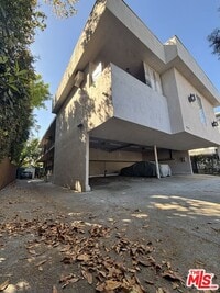 Building Photo - 1807 Taft Ave