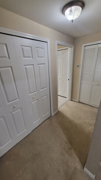 Building Photo - 3281 Soho St