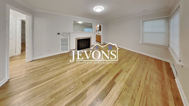 Building Photo - Beautiful single-family home in Seattle