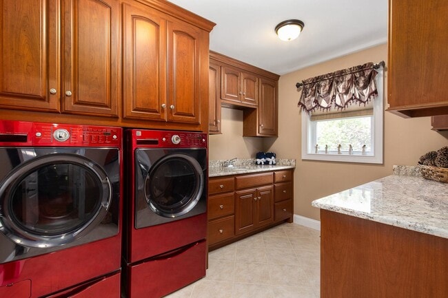 Building Photo - 32 Olive Meadow Ln