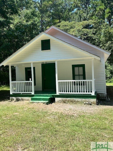 Primary Photo - 33 Mikell St