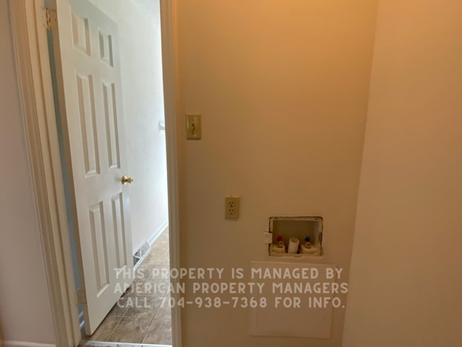 Building Photo - 1116 Arbor Dr