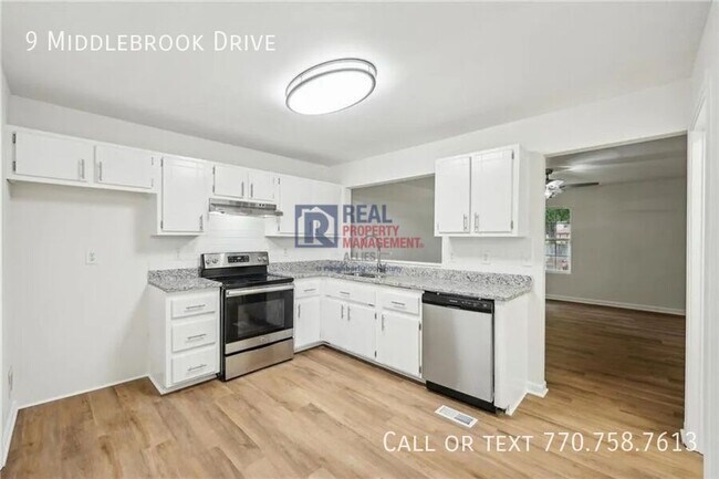 Building Photo - 9 Middlebrook Dr
