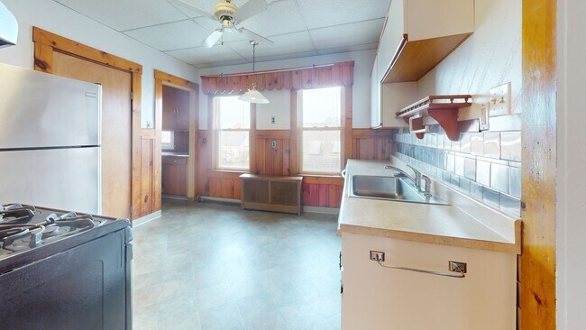 Building Photo - 24 Mayberry Ave