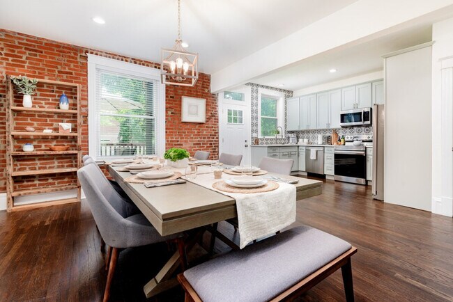 Building Photo - 3971 Juniata St