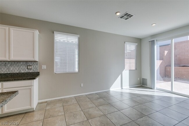 Building Photo - 1027 Huckburn Ave