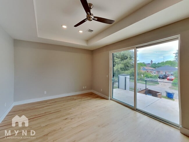 Building Photo - 2345 Vagas St