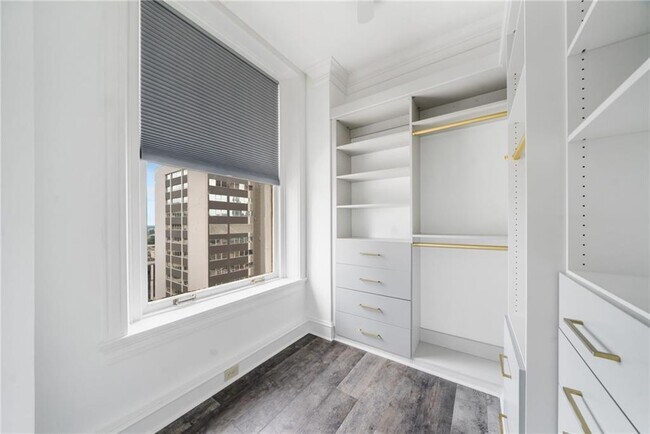 Building Photo - 57 Forsyth St NW